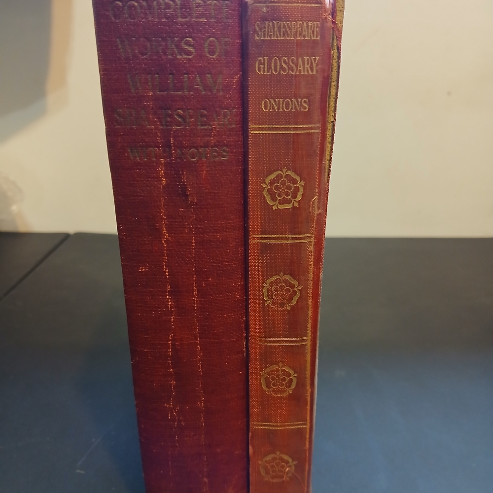 Shakespeare Complete Works & Onion Glossary (1st Edition)